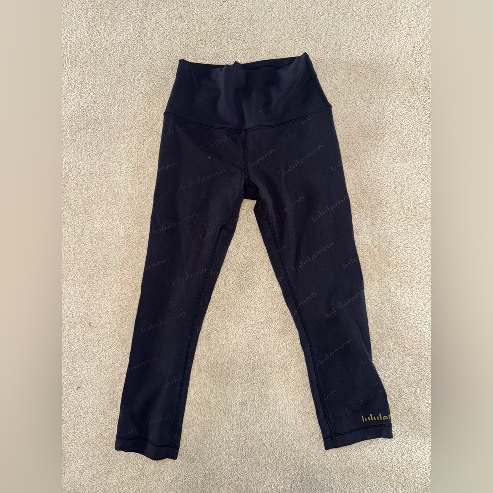 lululemon athletica cropped black logo Leggings